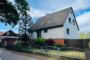 Hannover Kaltenweide : Okalhaus mit 3 Garagen auf großen Grundstück mit Teich und Gartenlaube – Mühlenweg 5, 30855 Langenhagen – Vorschaubild 2