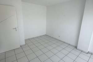 helle 2,5 Zimmer WOhnung im DG – Die vollständige Adresse der Immobilie erhältst du vom Anbieter., 47798 Stadtmitte, Krefeld – Vorschaubild 2