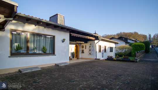 Bild von Einfamilienhausbungalow mit großzügigen Möglichkeiten