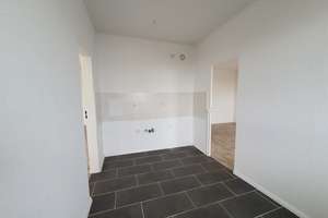 **FRISCH RENOVIERT**3-Zimmer-Wohnung // DG // Balkon // Bad mit Wanne // ab 01.10.2026 – Jupiterstraße 36, 4205 Grünau-Nord, Leipzig – Vorschaubild 5