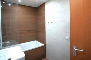 Zweitbezug! Große 3-Zimmer mit Tiefgarage, EBK, Balkon und Wanne am See!  – Zur Heide 6, 4207 Lausen-Grünau, Leipzig – Vorschaubild 7