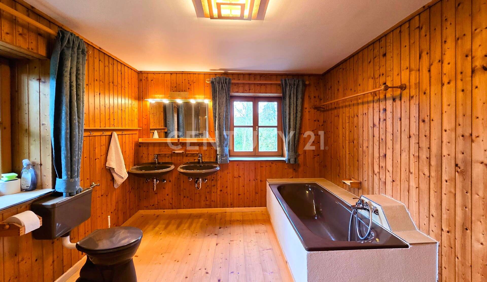 Immobilie in Arnstorf - XXL-Eigenheim in echter Alleinlage: Top-Gelegenheit für Großfamilien und Naturliebhaber! - Bild 4