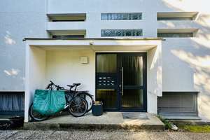 Sofort beziehbare 2-Zi-Whg. mit gr. Balkon und EBK, sowie Souterrain-Zi. und Garage – Die vollständige Adresse der Immobilie erhältst du vom Anbieter., 30559 Kirchrode, Hannover – Vorschaubild 2