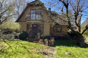Großes Einfamilienhaus in Lübeck St. Gertrud - Erbbaurechtgrundstück