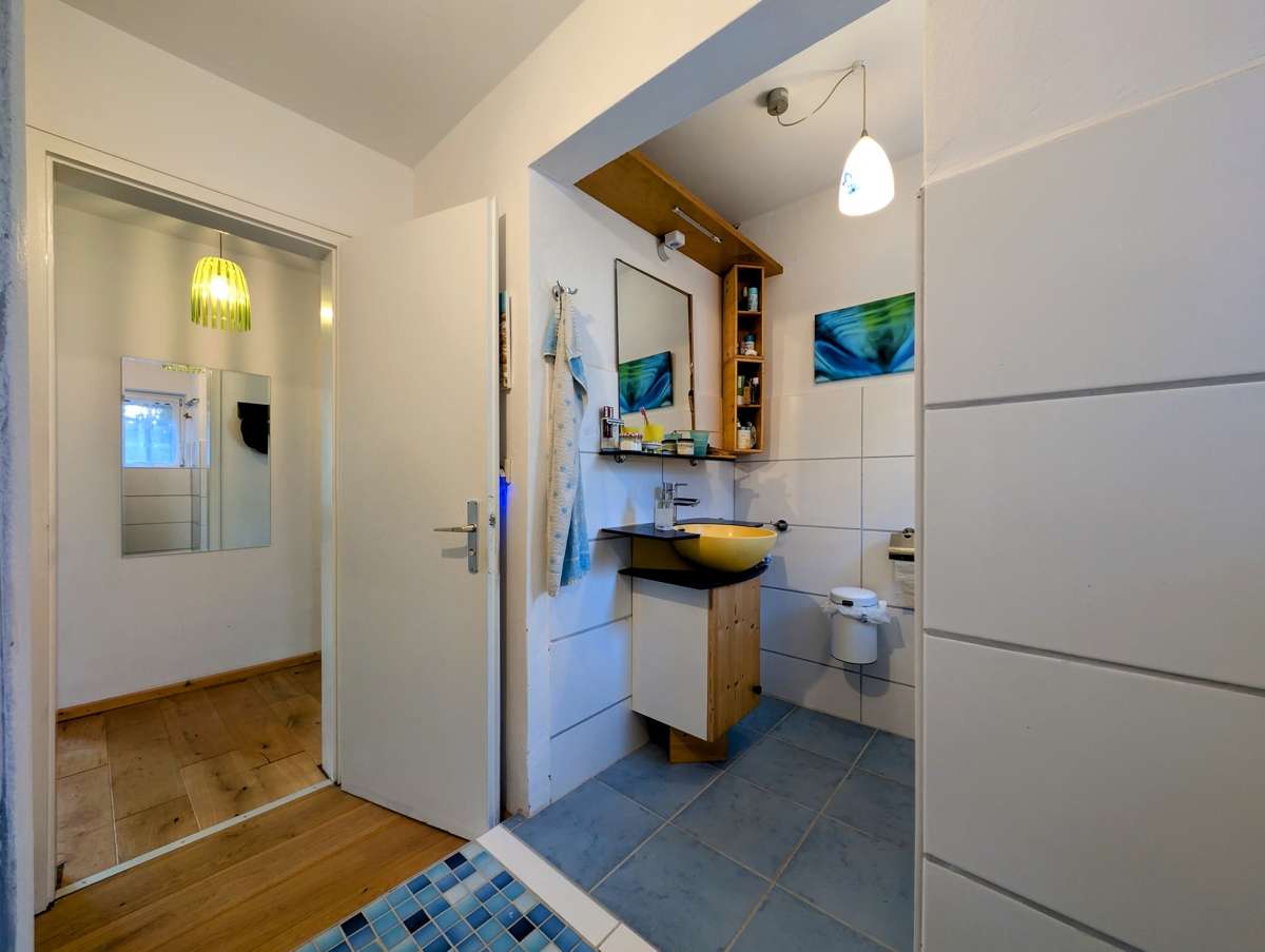 Immobilie in Ellzee - Einfamilienhaus mit Nutzungspotenzial, OG-Terrasse und umfangreichen energetischen Maßnahmen - Bild 5