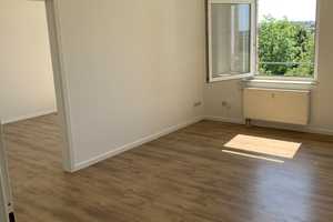 Sonnige 3-Zimmer-Wohnung mit EBK, Glasfaser & Stellplatz auf dem Sonnenberg – Sonnenstraße 57, 9130 Chemnitz – Vorschaubild 1