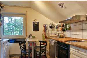 Kühle 3,5-Zimmer-DG-Wohnung in Reutlingen mit Garten und Stellplatz – Erlenbachstraße 39, 72768 Altenburg, Reutlingen – Vorschaubild 3