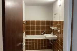 2 Zimmerwohnung mit Balkon sucht Sie! – Luxemburger Straße 19, 97084 Würzburg – Vorschaubild 2