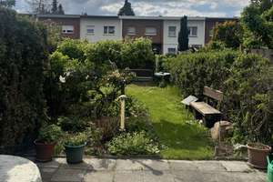 Sanierungsbedürftiges Reihenmittelhaus mit Terrasse und Garten in Berlin-Buckow – Die vollständige Adresse der Immobilie erhältst du vom Anbieter., 12349 Buckow, Berlin – Vorschaubild 12