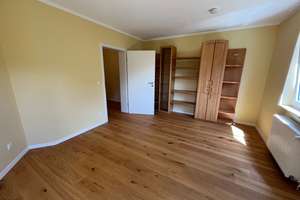 Große Vierzimmerwohnung mit Garage und Gartenanteil in Laubenheim – Die vollständige Adresse der Immobilie erhältst du vom Anbieter., 55130 Laubenheim, Mainz – Vorschaubild 8