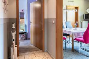 Guter Grundriss, viel Platz und naturnah: Dieses Einfamilienhaus ist Wohnen im Norden pur. – Die vollständige Adresse der Immobilie erhältst du vom Anbieter., 25855 Haselund – Vorschaubild 32