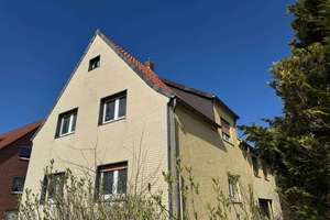 Doppelhaus mit Garagengebäude – Die vollständige Adresse der Immobilie erhältst du vom Anbieter., 31162 Bad Salzdetfurth – Vorschaubild 3