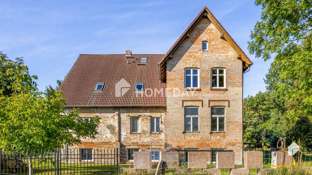 Immobilie in Bentwisch - Seltene Gelegenheit für Investoren – Historisches Gutshausensemble auf über 7.600 Quadratmetern Land - Bild 1
