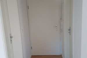 Stilvolle, neuwertige 2,5-Zimmer-Dachgeschosswohnung mit EBK in Stuttgart – Fetzerstrasse 10, 70199 Stuttgart – Vorschaubild 2