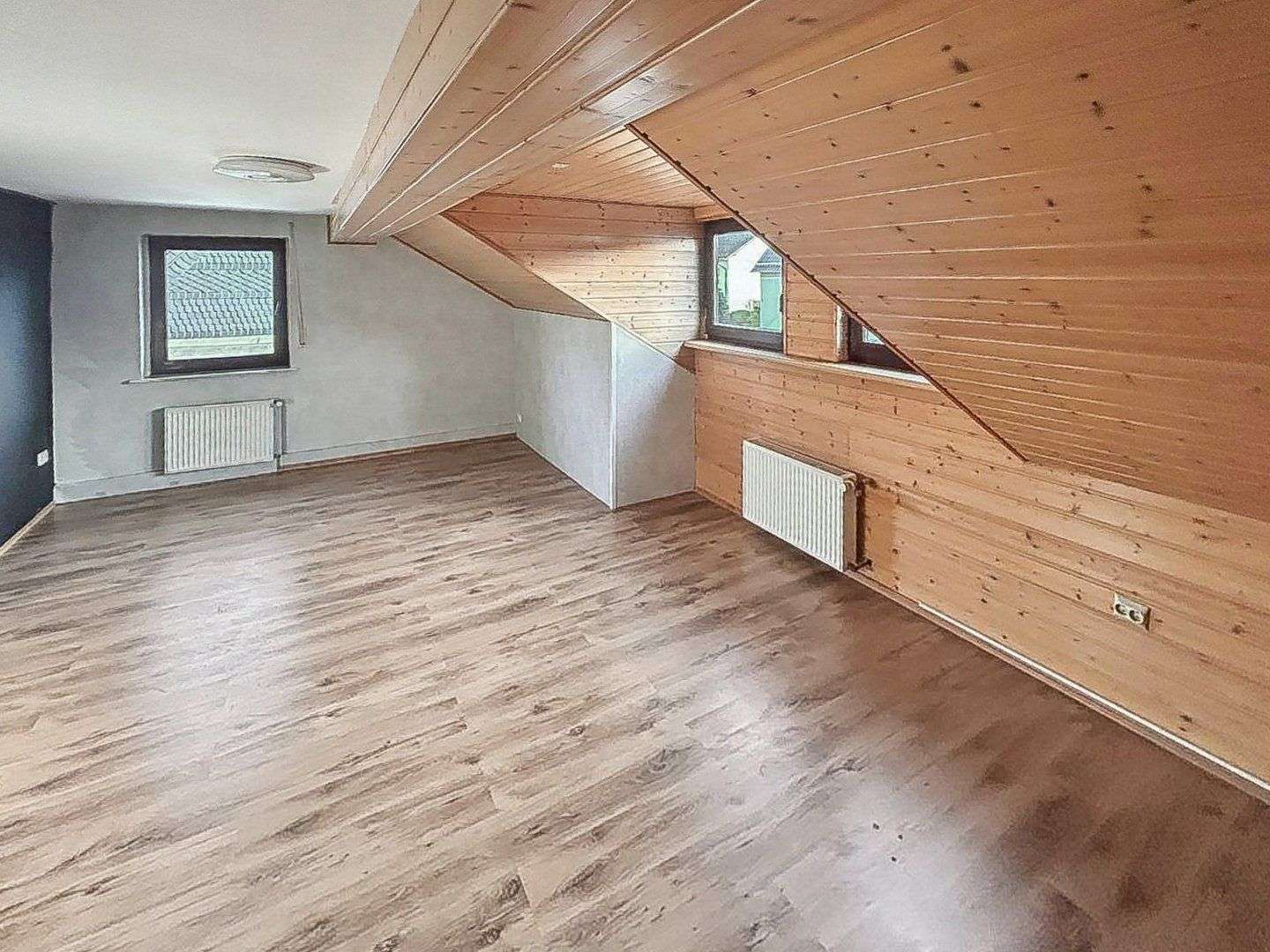 Immobilie in Elkenroth - Freistehende Familienidylle auf großzügigem Grundstück in Elkenroth - Bild 3