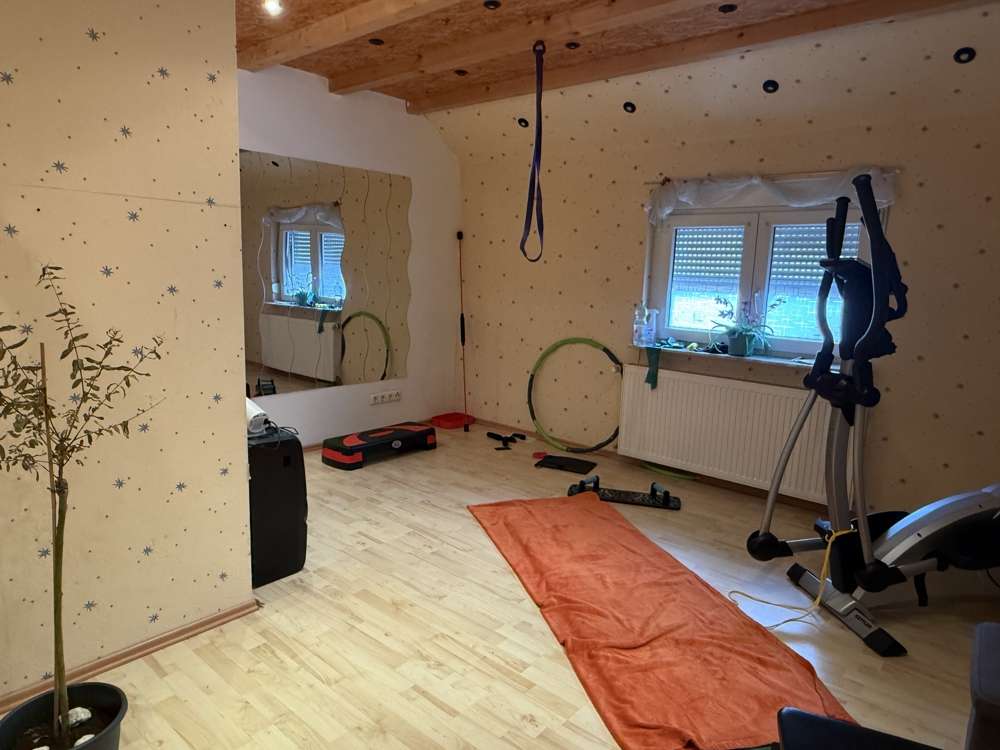 Immobilie in Ratzert - Großzügiges Einfamilienhaus mit Doppelgarage und Garten in Woldert! - Bild 3