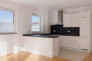 Helle moderne 4-Zimmer-Wohnung mit großem Balkon  und optionalem Tiefgaragenplatz in Köln-Bayenthal – Alteburgerstr. 302, 50968 Bayenthal, Köln – Vorschaubild 5