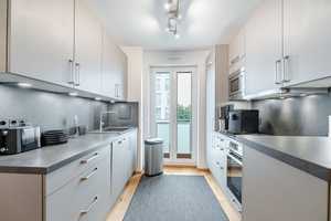 3-Zi-Wohnung mit Balkon und EBK / 7 Gehmin. zu S2 Karlsfeld – Paula-Hahn-Weinheimer-Weg 11, 80997 München – Vorschaubild 8