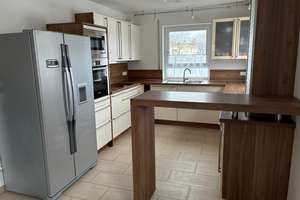 Hochwertige  DHH mit 160m² WF, inkl. Einbauküche und Kaminofen, keine Käuferprov. – Stumpfenbacher Straße 41b, 85250 Altomünster – Vorschaubild 6