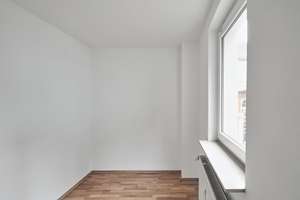 Schönes Wohnhaus mit Ladenfläche in zentraler Lage – Brunhildestraße 20, 61389 Schmitten – Vorschaubild 12