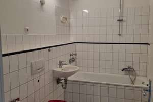 Helle, gemütliche DG-Whg., 2 Zi. , 56 qm, Einbauküche, 2 Balkone – Feldstrasse 18, 24105 Brunswik, Kiel – Vorschaubild 8