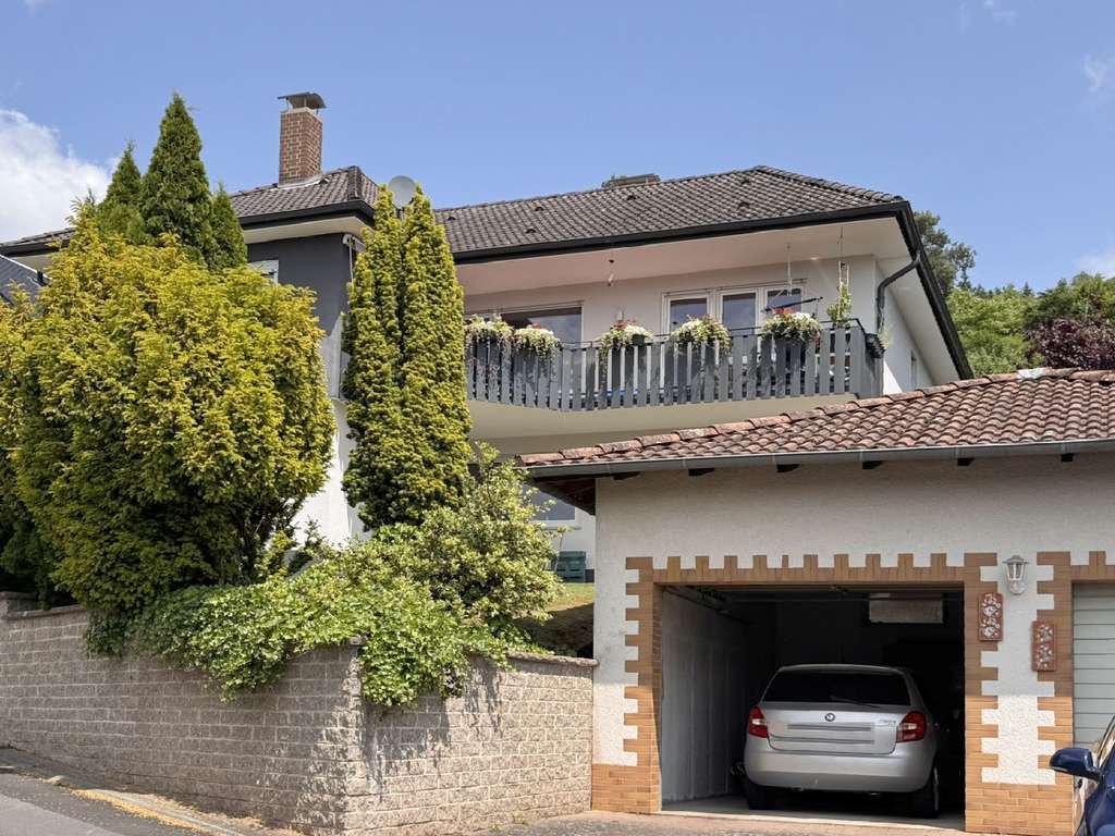 Immobilie in Rotenburg an der Fulda - Großzügiges Wohnhaus in bester Südhanglage in Rotenburg - Bild 4