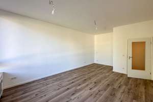 Erstbezug nach hochwertiger Sanierung - Apartment in Oberkassel mit EBK, Loggia & direkter Rheinnähe – Die vollständige Adresse der Immobilie erhältst du vom Anbieter., 40545 Oberkassel, Düsseldorf – Vorschaubild 4