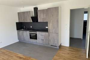 Erstbezug | 3,5-Zimmer | über den Dächern | Einbauküche | Balkon | Einzelgarage | KFW55 | ER-Zentrum – Anton-Bruckner-Straße 10, 91052 Röthelheim, Erlangen – Vorschaubild 3