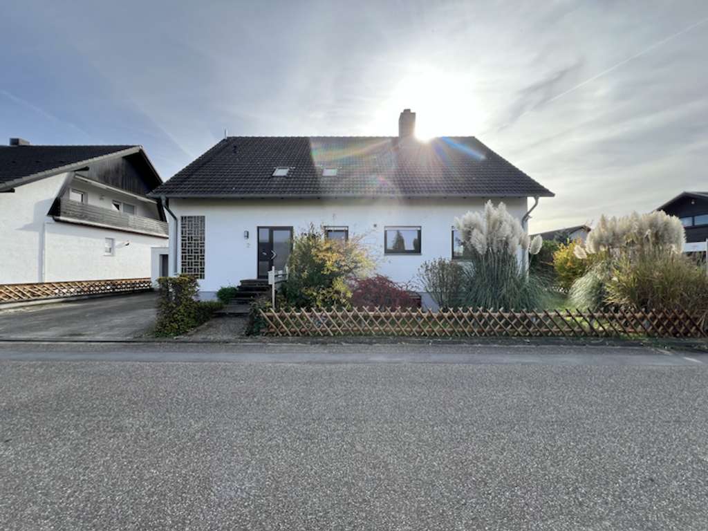 Immobilie in Dettenheim - Eigenheim oder Investment: 2-FH als Kapitalanlage , Generationenhaus oder großzügiges Zuhause mit vi - Bild 1