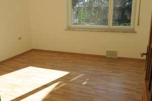 Mittendrin – gepflegte Wohnung mit eigenem großen Garten! – Die vollständige Adresse der Immobilie erhältst du vom Anbieter., 86165 Lechhausen-Ost, Augsburg – Vorschaubild 7