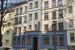 **Hochwertig saniertes Jugendstilhaus mit Balkon, FBHZ, Aufzug** WE06**( 2-jährige Mindestmietdauer)