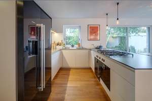 Möbliert: Großzügige Doppelhaushälfte mit großem Garten – Die vollständige Adresse der Immobilie erhältst du vom Anbieter., 81547 Neuharlaching, München – Vorschaubild 13