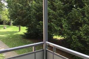 Modernisierte EG-Wohnung mit Tageslichtbad und tollem Balkon! – Bochumer Landstraße 246, 45276 Freisenbruch, Essen – Vorschaubild 1