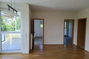Schöne Eigentumswohnung mit großem Balkon und Tiefgaragenstellplatz von Privat zu verkaufen – 55583 Bad Münster am Stein-Ebernburg – Vorschaubild 3