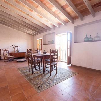 HERRLICHES DORFHAUS IN SINEU