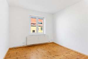 Bezugsfrei & lichtdurchflutet: Charmante 2-Zimmer-Etagenwohnung mit Wintergarten – Tangermünder Weg 5, 13583 Falkenhagener Feld, Berlin – Vorschaubild 8