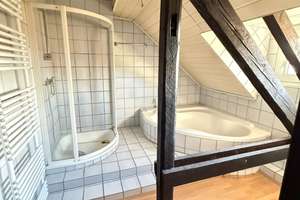 4-Zimmer-Dachgeschosswohnung mit Altbaucharme am Fuße des Kaiserbergs – Die vollständige Adresse der Immobilie erhältst du vom Anbieter., 47058 Duissern, Duisburg – Vorschaubild 9
