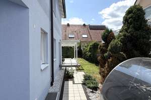 Stilvoll wohnen in Augsburg-Kriegshaber – freistehendes Einfamilienhaus mit Kamin & Designküche – Emily-Balch Straße 7, 86156 Kriegshaber, Augsburg – Vorschaubild 3
