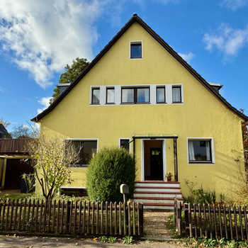 Freistehendes Einfamilienhaus mit Potenzial und wunderschönem Garten in Köln Dünnwald