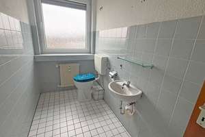 Eigentumswohnung mit Aufzug und Tiefgaragenstellplatz an der Grenze zu Moers in Duisburg-Hochheide! – Die vollständige Adresse der Immobilie erhältst du vom Anbieter., 47198 Hochheide, Duisburg – Vorschaubild 7