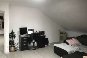 Helle 3-Zimmer Dachgeschoßwohnung mit Balkon in Rüppurr – Die vollständige Adresse der Immobilie erhältst du vom Anbieter., 76199 Rüppurr, Karlsruhe – Vorschaubild 2