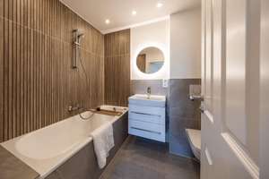 Sofort einziehen & wohlfühlen: Sanierte 1,5-Zimmer-Wohnung mit Balkon in Bogenhausen – Regina-Ullmann-Str. 73, 81927 Johanneskirchen, München – Vorschaubild 6