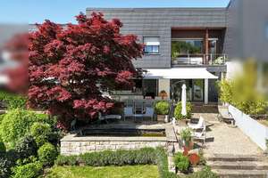 Einzigartiges Wohnhaus im Grünen – stilvoll modernisiertes Reihenmittelhaus mit Gartenparadies – Die vollständige Adresse der Immobilie erhältst du vom Anbieter., 72585 Riederich – Vorschaubild 2
