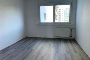 Perfekter Alltagskomfort mit Balkon für die Familie! – Ahrenshooper Straße 4, 13051 Neu-Hohenschönhausen, Berlin – Vorschaubild 4