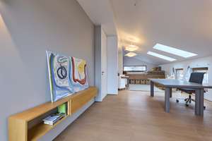 Perfekte Harmonie von Natur, Design und Komfort - Nachhaltige Luxus-Villa mit Hallengebäude – Die vollständige Adresse der Immobilie erhältst du vom Anbieter., 83629 Weyarn – Vorschaubild 11