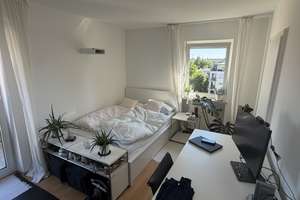 Untermiete für August: 1-Zimmer-Wohnung am Kolumbusplatz