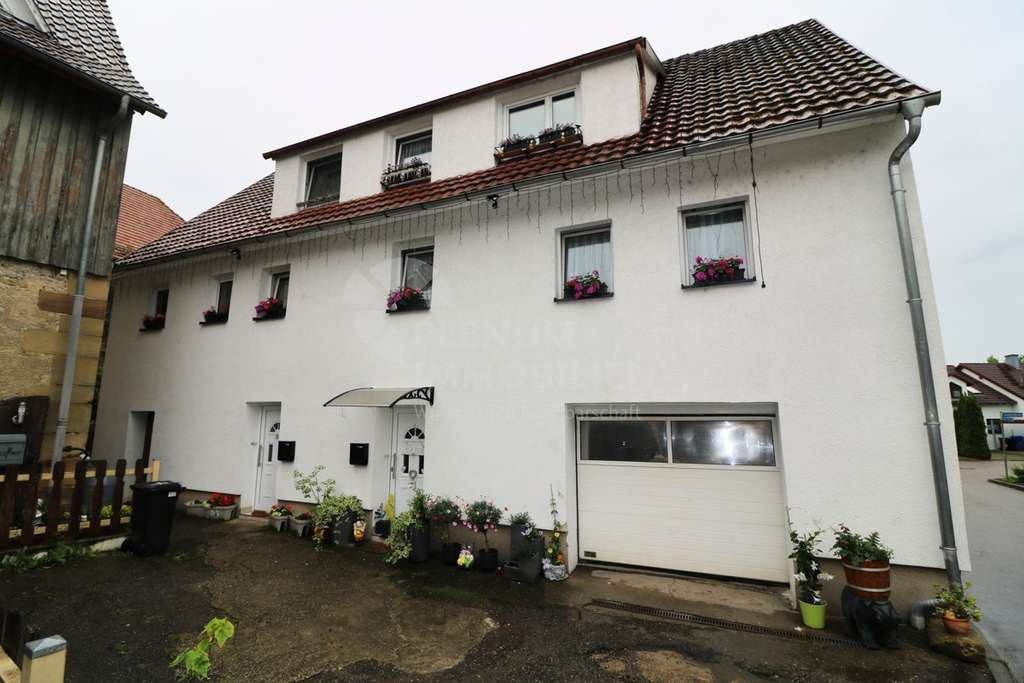 Modernisiertes Zweifamilienhaus in Neuenstadt - Bürg