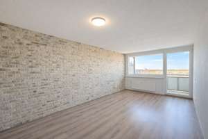 Panoramablick über Leipzig: 3-Zimmer-Maisonette-Wohnung mit zwei Balkonen, Stellplatz & Aufzug – Die vollständige Adresse der Immobilie erhältst du vom Anbieter., 4347 Schönefeld-Ost, Leipzig – Vorschaubild 2