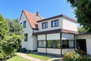 Doppelhaushälfte mit großem Garten in ruhiger Wohnlage von Dresden mit großem