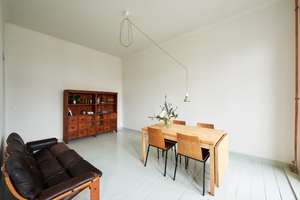 53 m2 TOP FLOOR APT + 53 m2 ATTIC TO DEVELOP - SLEEK RENOVATION, LONG BALCONY, SUNSET AND CANAL VIEW – Klarenbachstr. 8, 10553 Moabit, Berlin – Vorschaubild 1